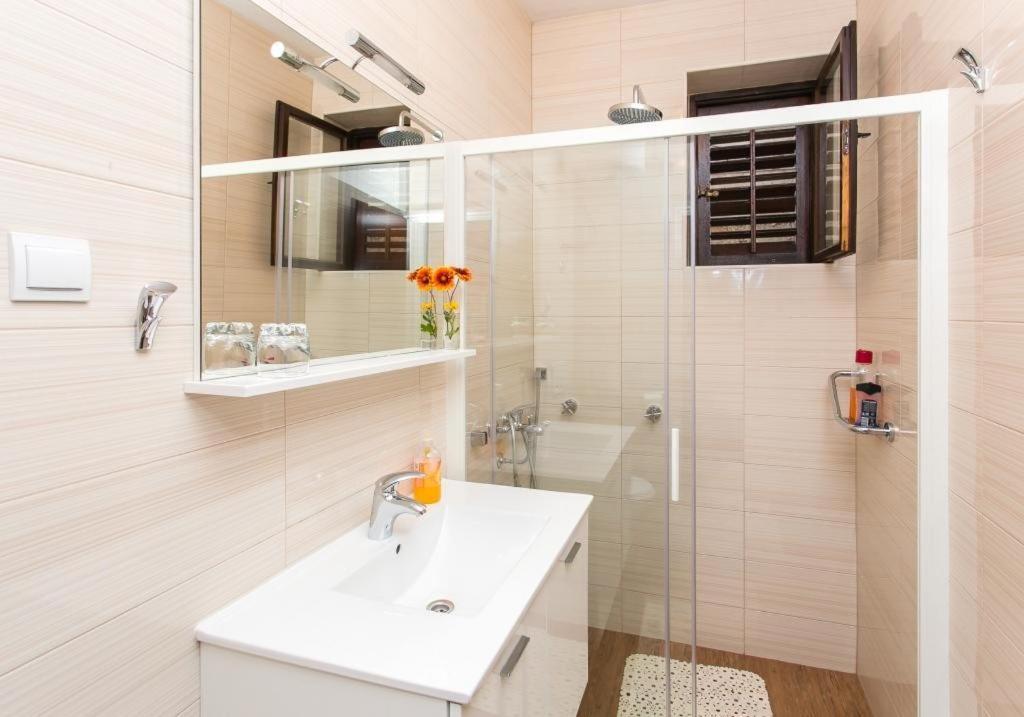 Gh Old Town View Apartment ดูบรอฟนิก ภายนอก รูปภาพ